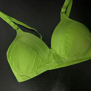 NWOT Rhinestone light green padded bra 54/cup size C